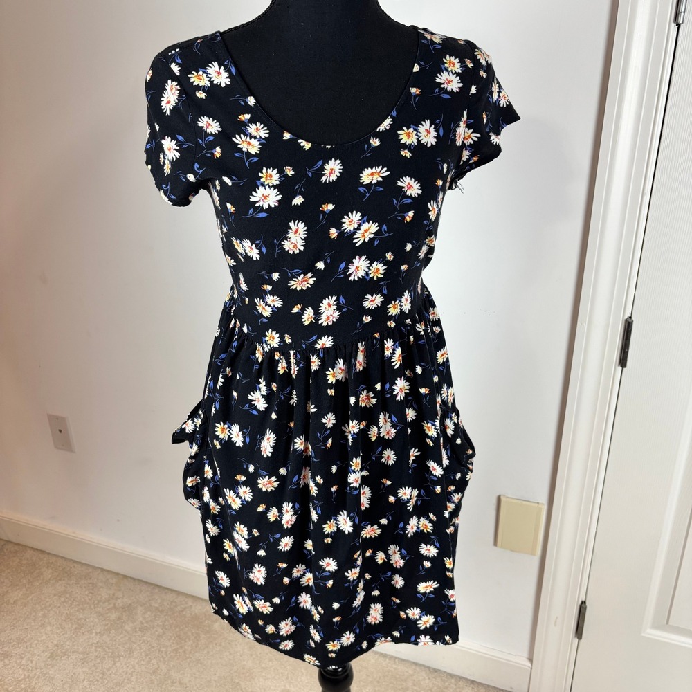 Band of‎ Gypsies Womens Small Black Daisy Floral Rayon Skater Dress Pockets Tie